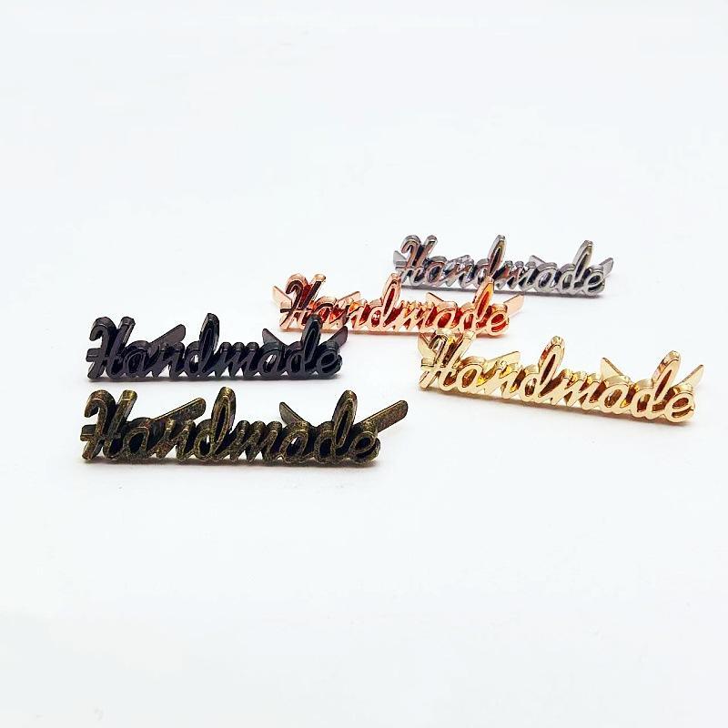 ป้ายโลหะตัวอักษรทำมือ 10 ชิ้น  - Sewing Labels บทวิจารณ์และราคา