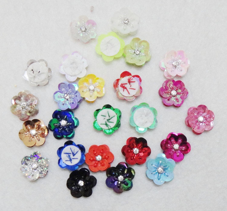 แพทช์ลายดอกไม้เลื่อมเย็บด้วยมื - Textile Sewing Patterns บทวิจารณ์และราคา